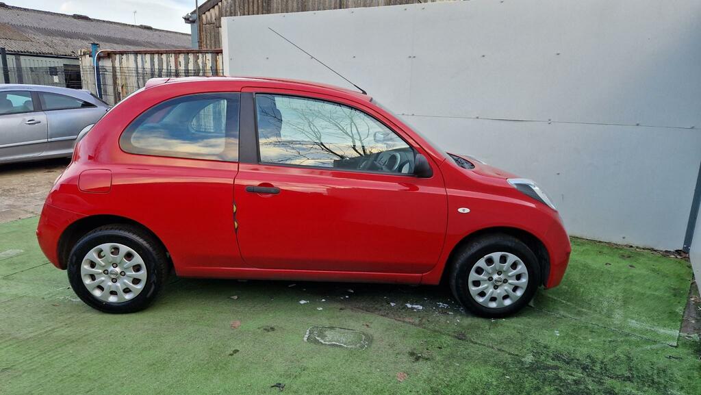 Nissan Micra Visia Red #5