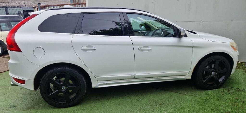 Volvo XC60 D3 163Drive Se White #7