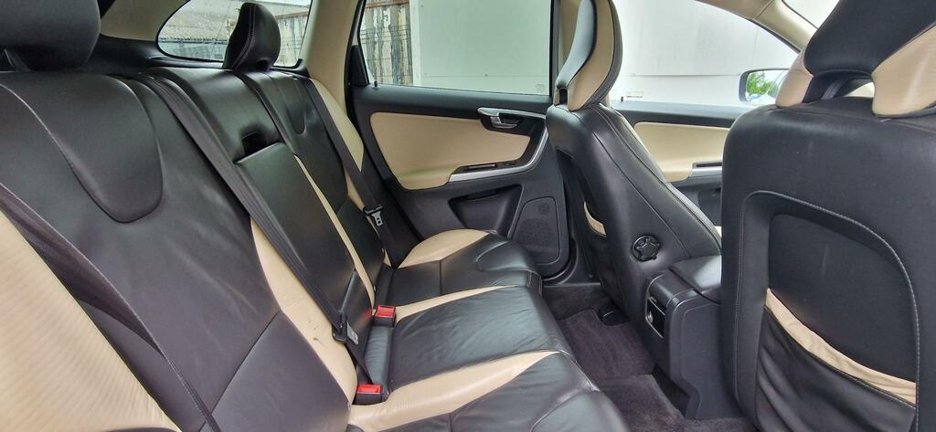 Volvo XC60 D3 163Drive Se White #14
