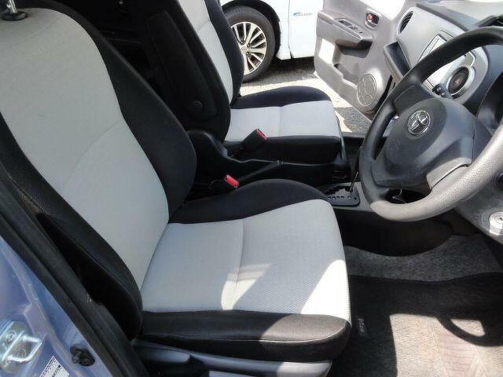 Toyota Vitz Auto Silver #14