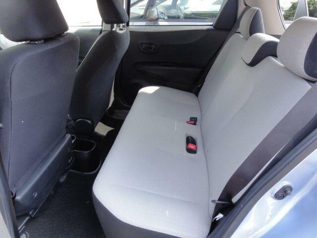 Toyota Vitz Auto Silver #11