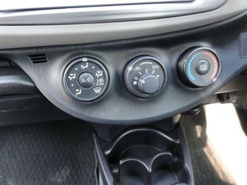 Toyota Vitz Auto Silver #15