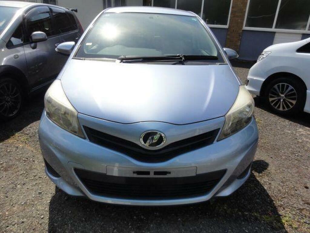 Toyota Vitz Petrol Blue #5