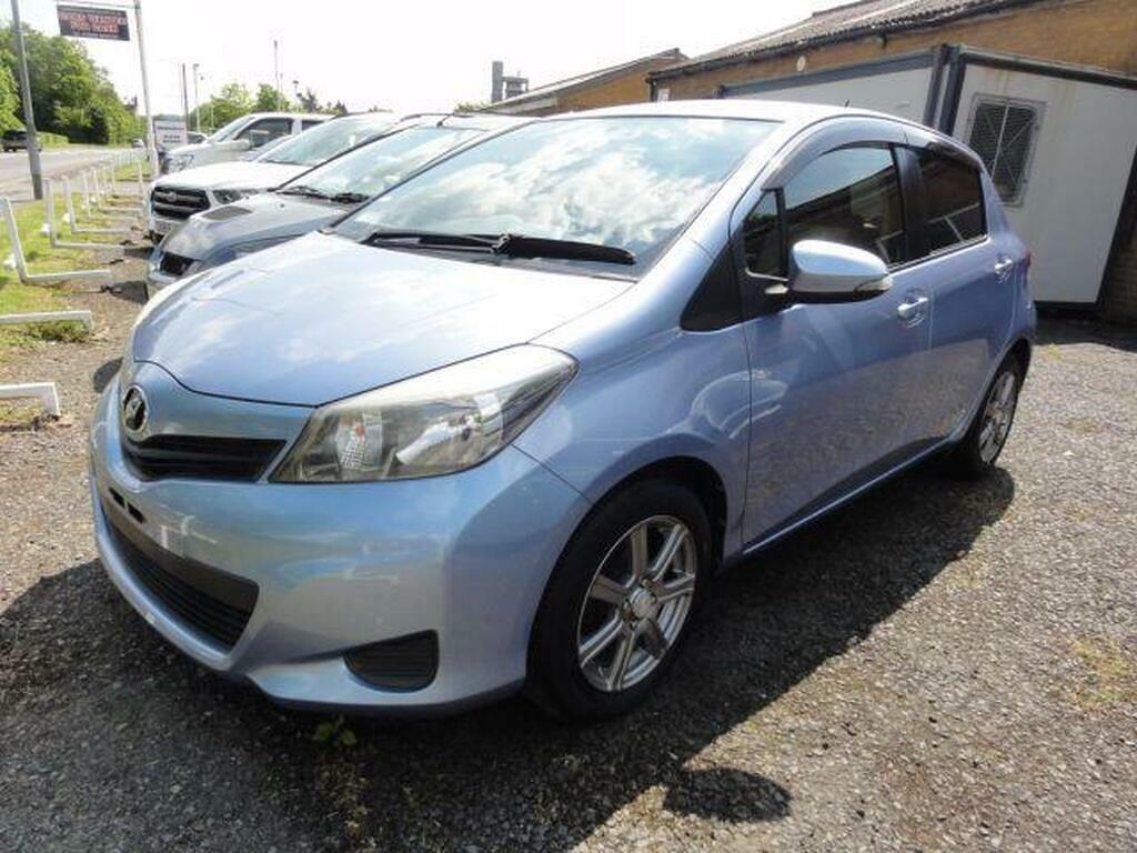 Toyota Vitz Petrol Blue #2