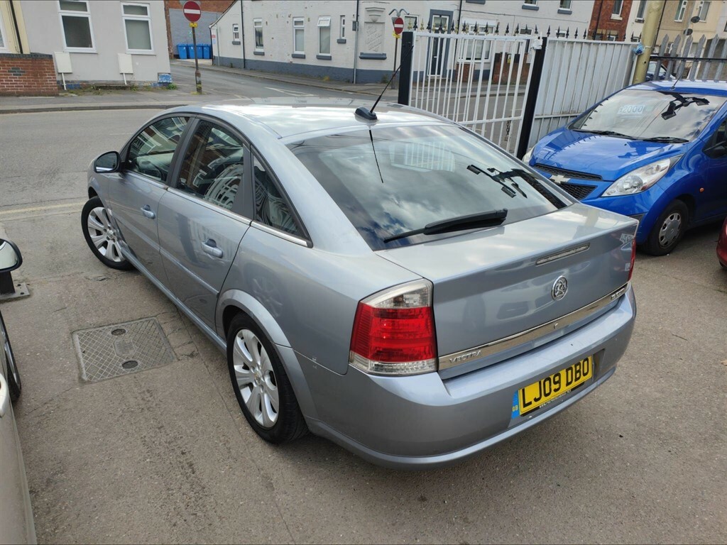Vauxhall Vectra 1.9 Cdti 16V Exclusiv Silver #4