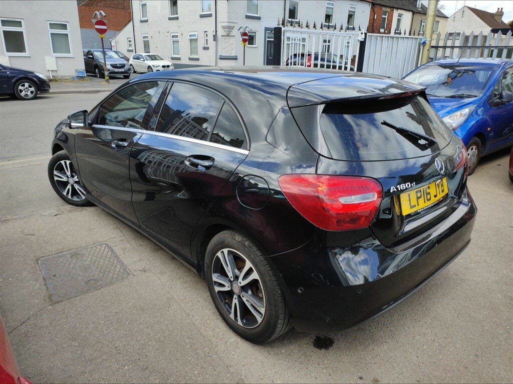 Mercedes-Benz A Class 1.5 Se Executive 7G-dct Euro 6 Ss LP16JYB Black #5
