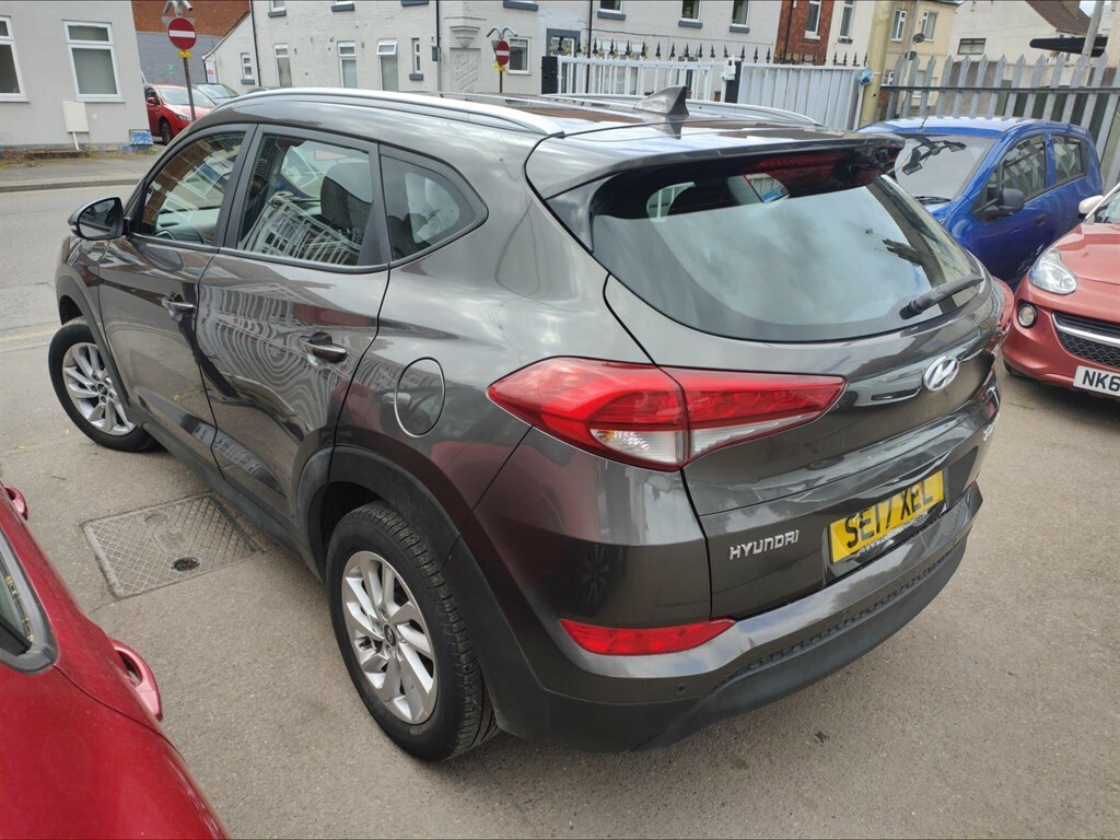 Hyundai Tucson 1.6 Gdi Blue Drive Se Euro 6 Ss SE17XEL Grey #4