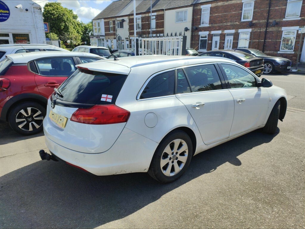 Vauxhall Insignia 2.0 Cdti Se Nav Sports Tourer Euro 5 White #6
