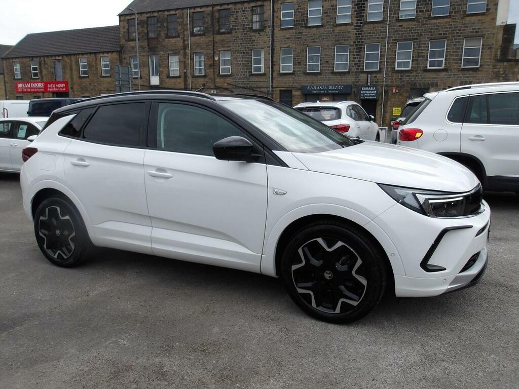 Vauxhall Grandland 1.2 Turbo Ultimate Euro 6 Ss DV24ZWB White #2