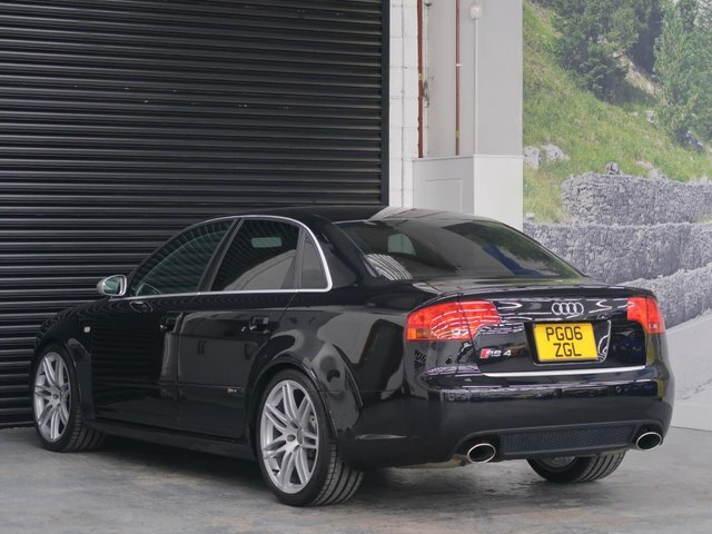 Audi RS4 Saloon 4.2 Quattro Grey #7