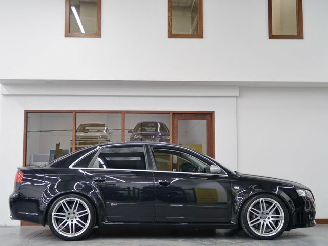 Audi RS4 Saloon 4.2 Quattro Grey #9
