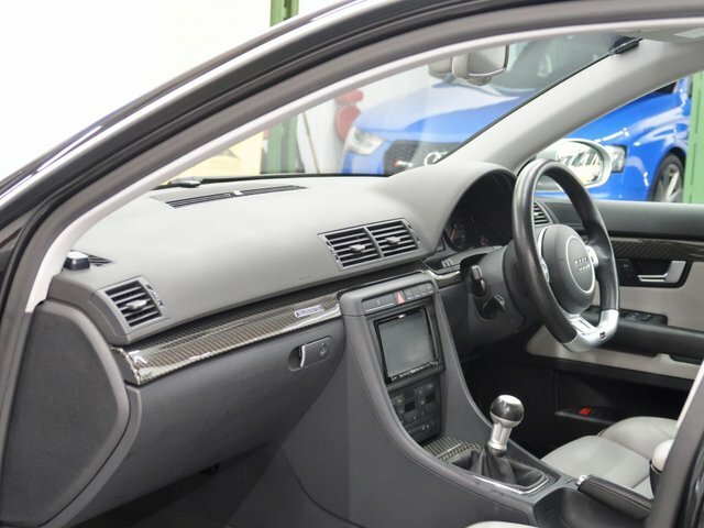 Audi RS4 Saloon 4.2 Quattro Grey #11