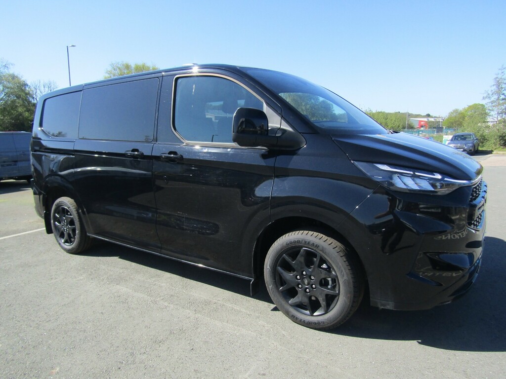 Ford Transit Custom 2.0D Ecoblue 136Ps H1 Double Cab Van Limited Black