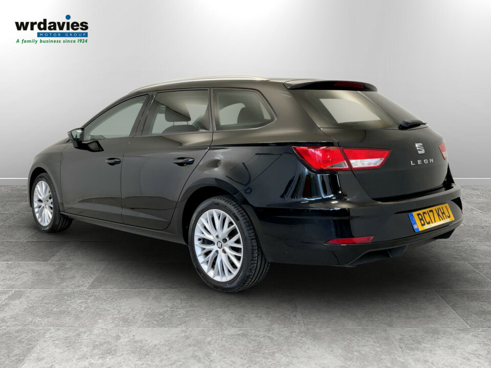 Seat Leon 1.6 Tdi Se Dynamic Technology Black #5