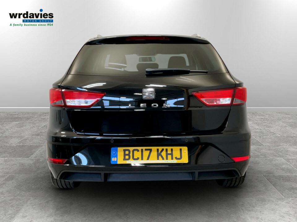 Seat Leon 1.6 Tdi Se Dynamic Technology Black #6