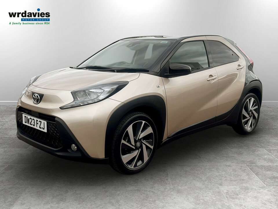 Toyota Aygo X 1.0 Vvt-i Edge DW23FZJ Beige #3