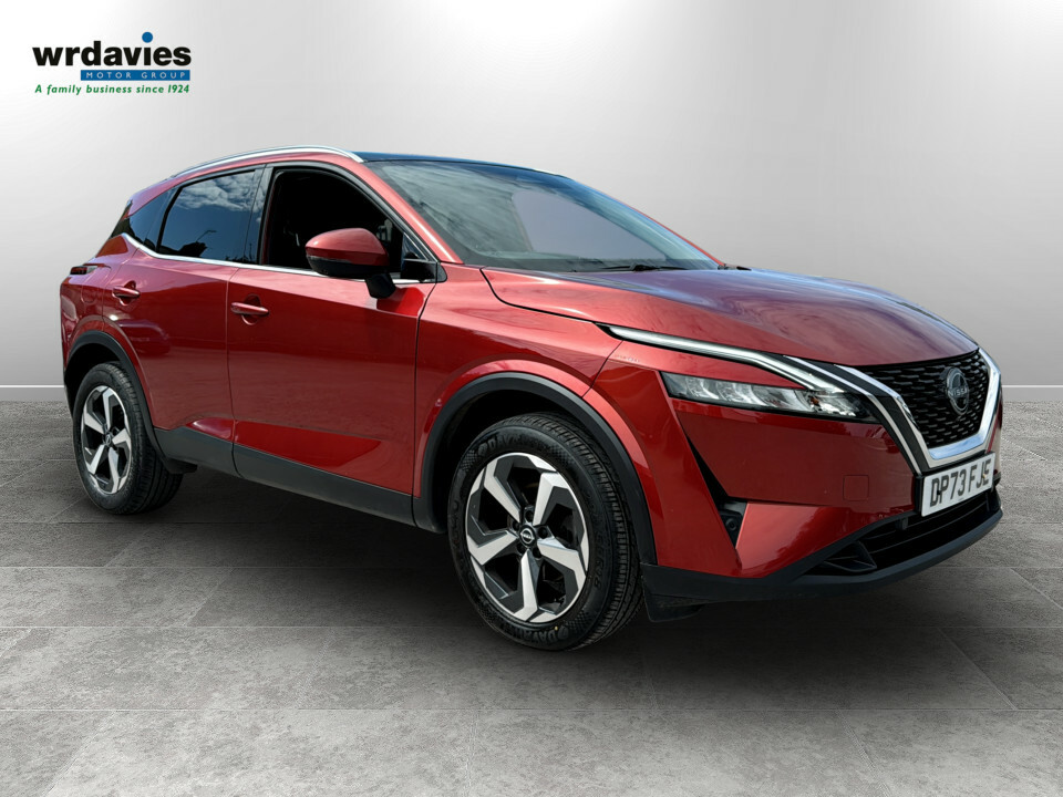 Nissan Qashqai 1.3 Dig-t Mh N-connecta Red