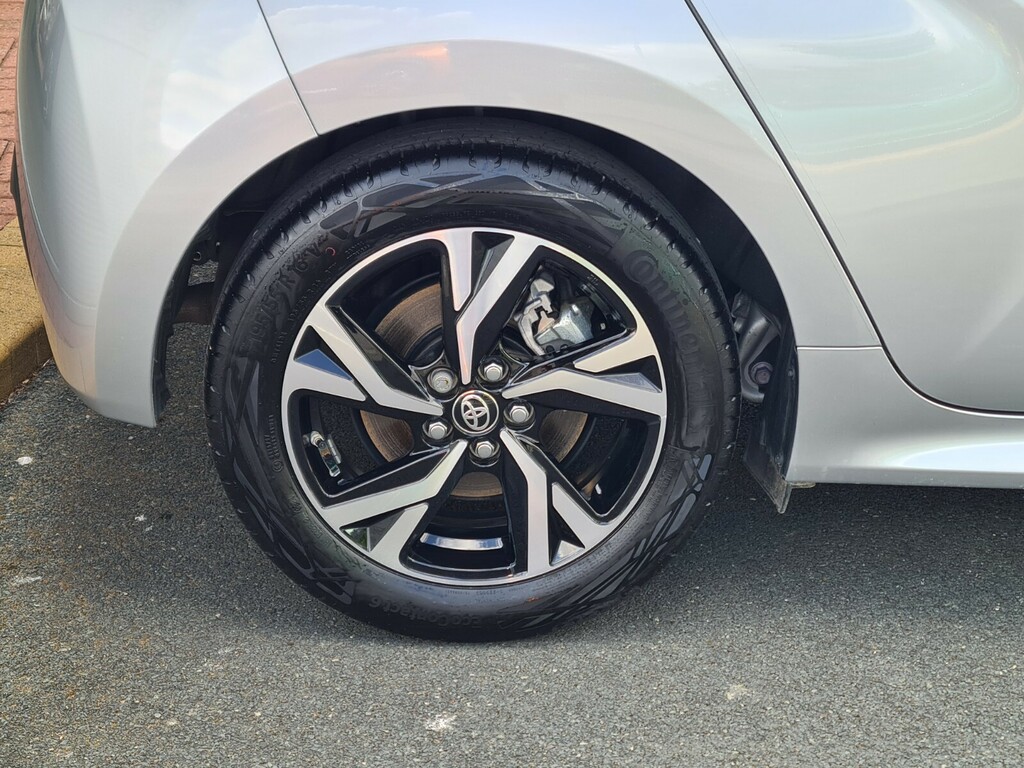 Toyota Yaris 1.5 Hybrid Design Cvt MV25ZWB Silver #6