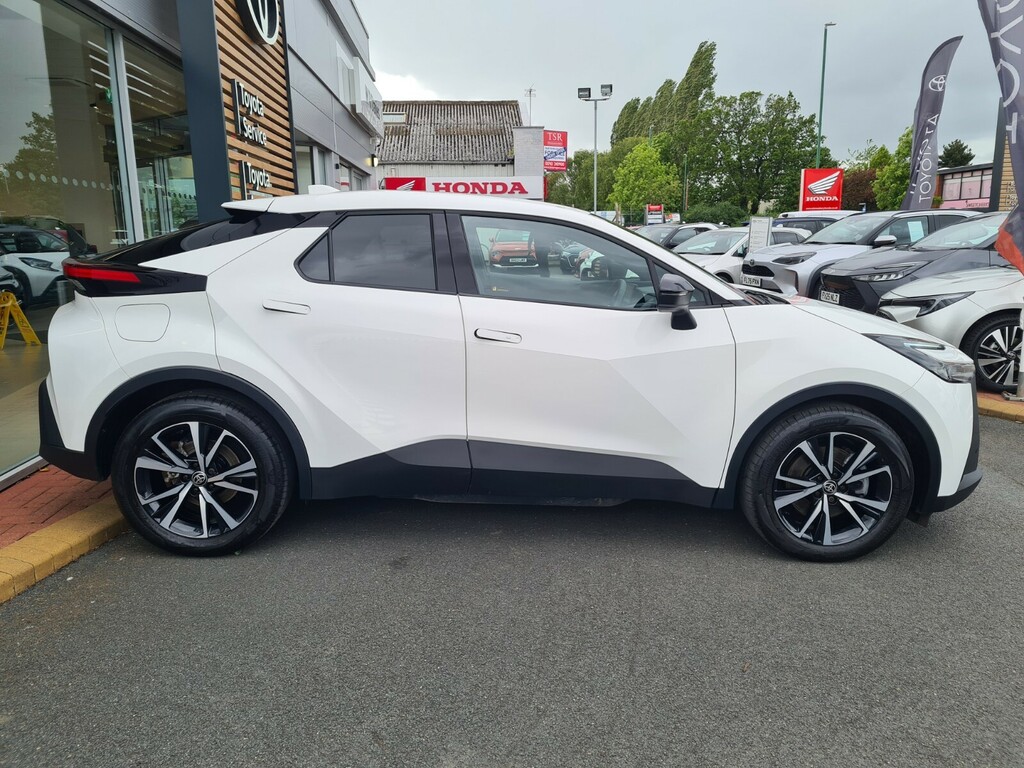 Toyota C-Hr 2.0 Phev Design Cvt MA74VKR White #5