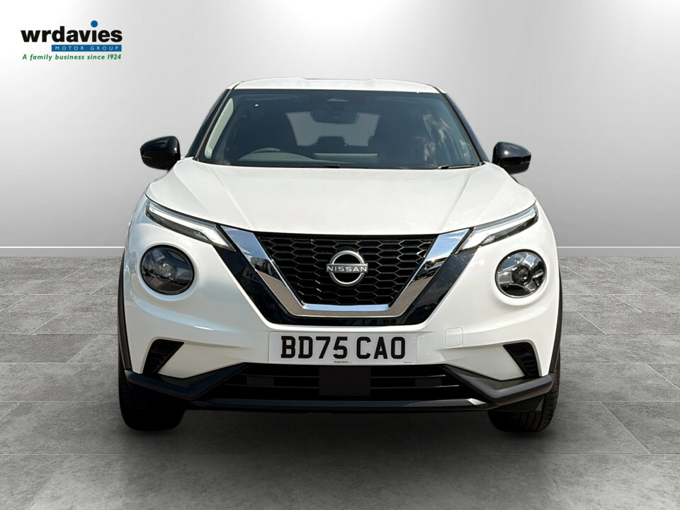 Nissan Juke 1.0 Dig-t Acenta Premium BD75CAO White #2