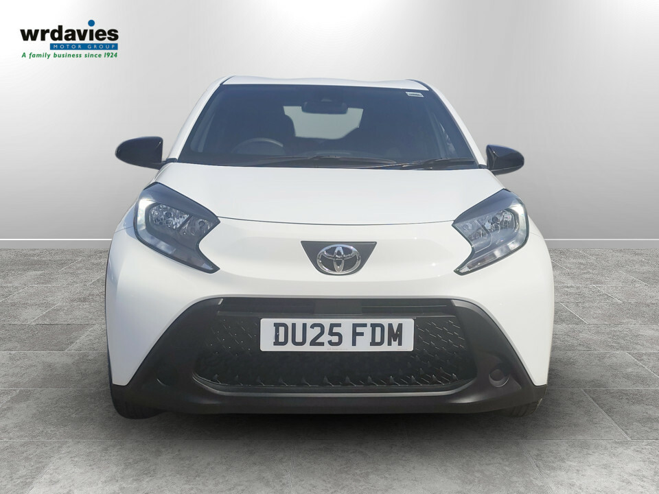 Toyota Aygo X 1.0 Vvt-i Pure DU25FDM White #2