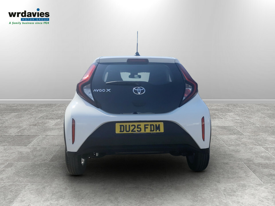Toyota Aygo X 1.0 Vvt-i Pure DU25FDM White #6