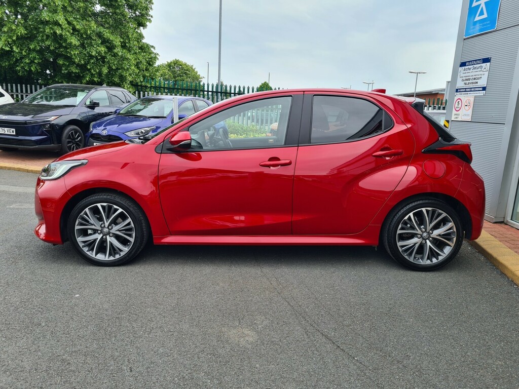 Toyota Yaris 1.5 Hybrid Excel Cvt DS24GYA #4