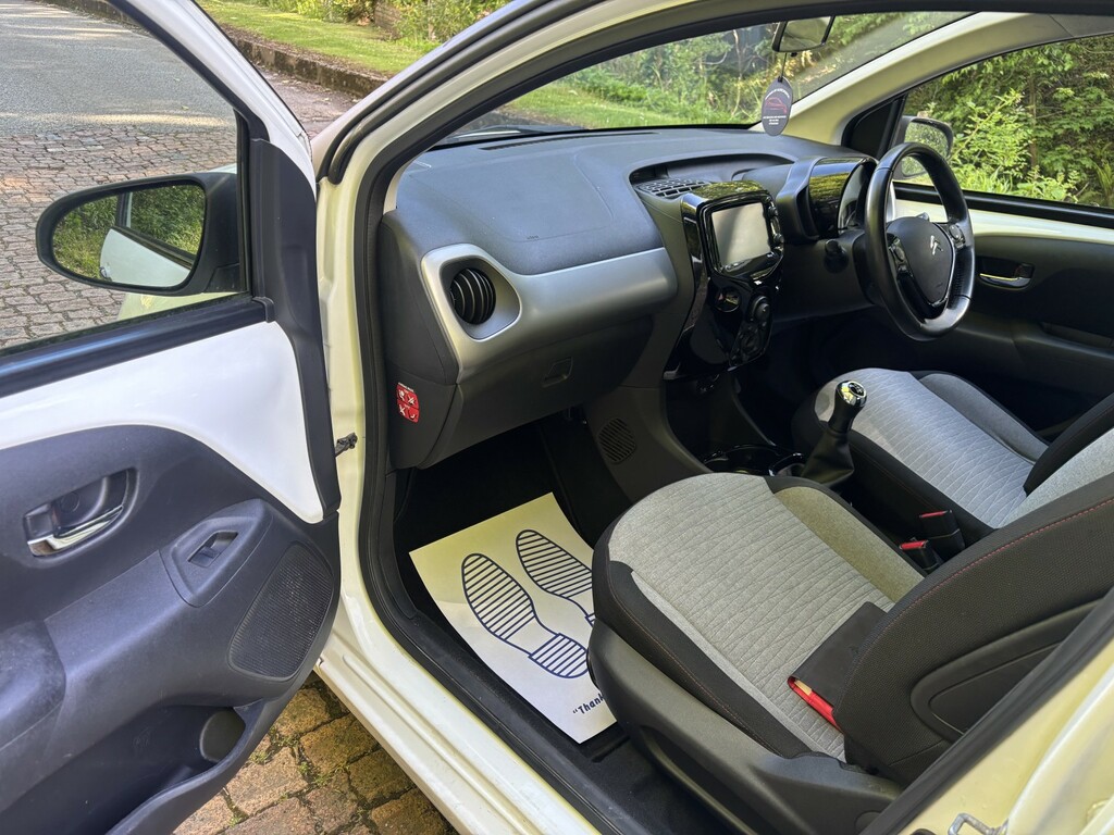 Citroen C1 1.2 Puretech Flair VE67EHD White #5