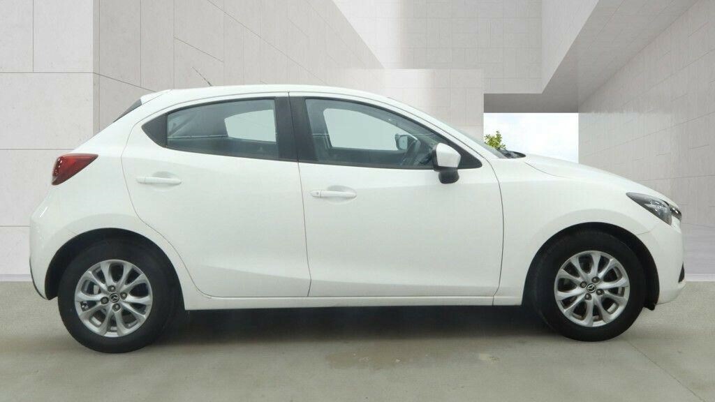 Mazda 2 1.5 Skyactiv-g Se-l Euro 6 Ss BN17XVM White #3