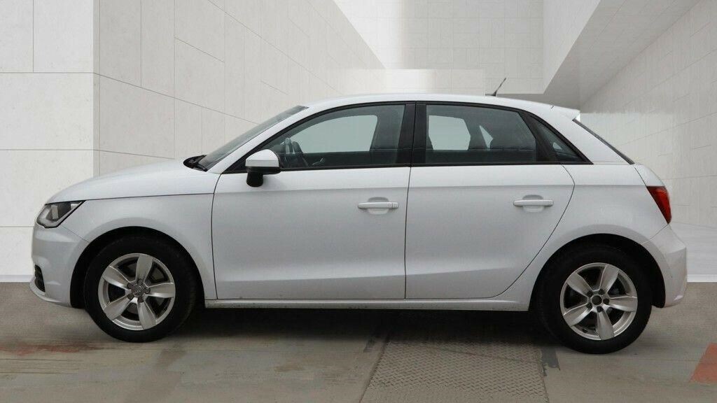 Audi A1 1.6 Tdi Se Sportback Euro 6 Ss DD04MUM White #4