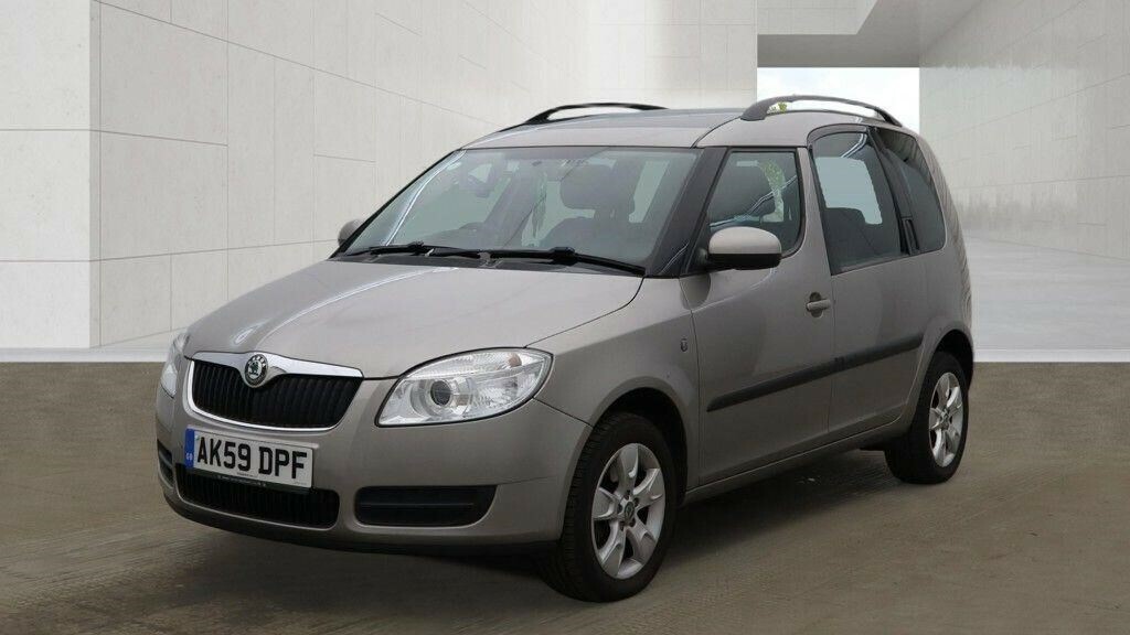 Skoda Roomster 1.4 Tdi Pure Drive Se Beige #2