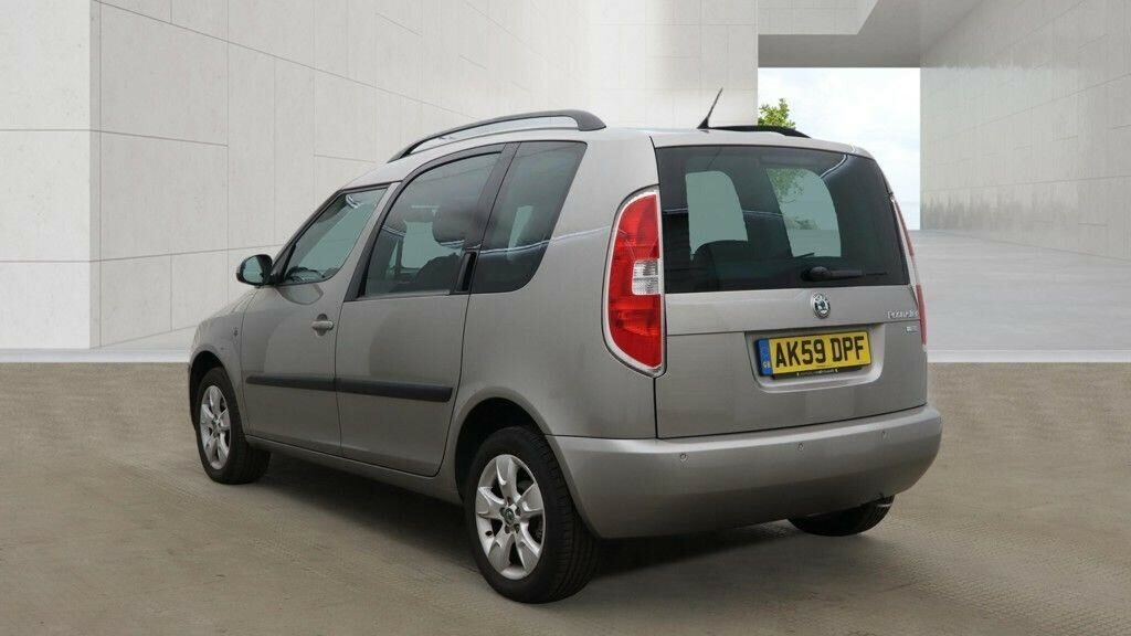 Skoda Roomster 1.4 Tdi Pure Drive Se Beige #6