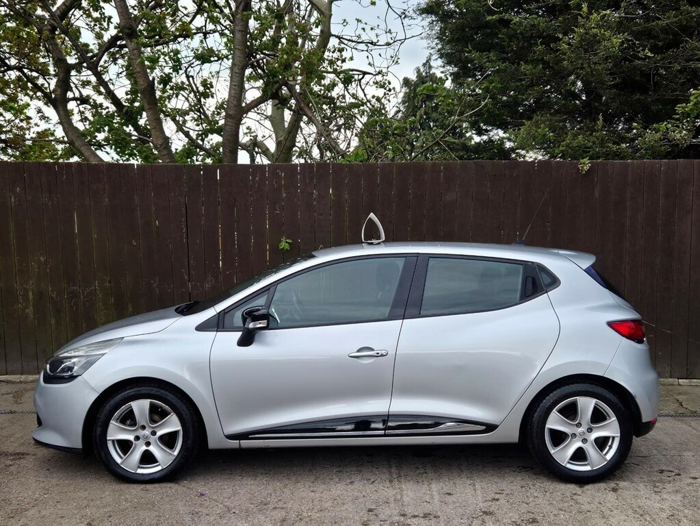 Renault Clio 1.2 16V Dynamique Medianav Euro 5 Silver #5