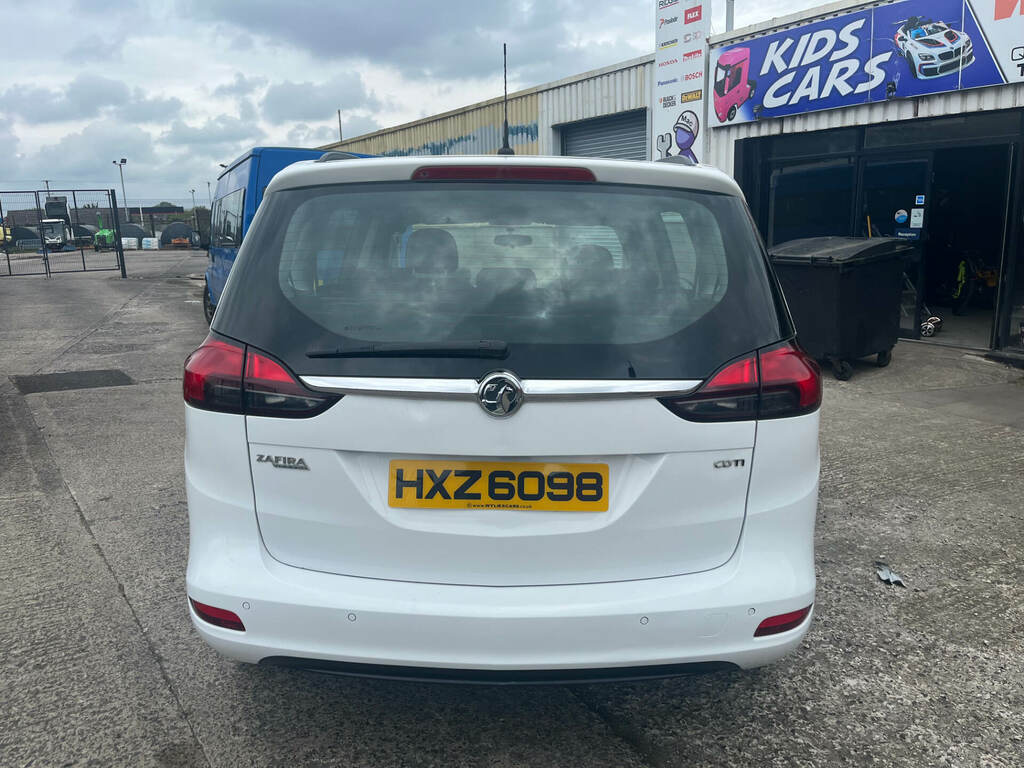 Vauxhall Zafira 2.0 Cdti Exclusiv White #4