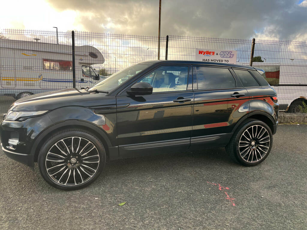 Land Rover Range Rover Evoque 2.2 Ed4 Hse Dynamic NX15FFV Black #3