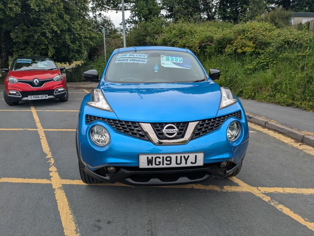 Nissan Juke Tekna Blue #3