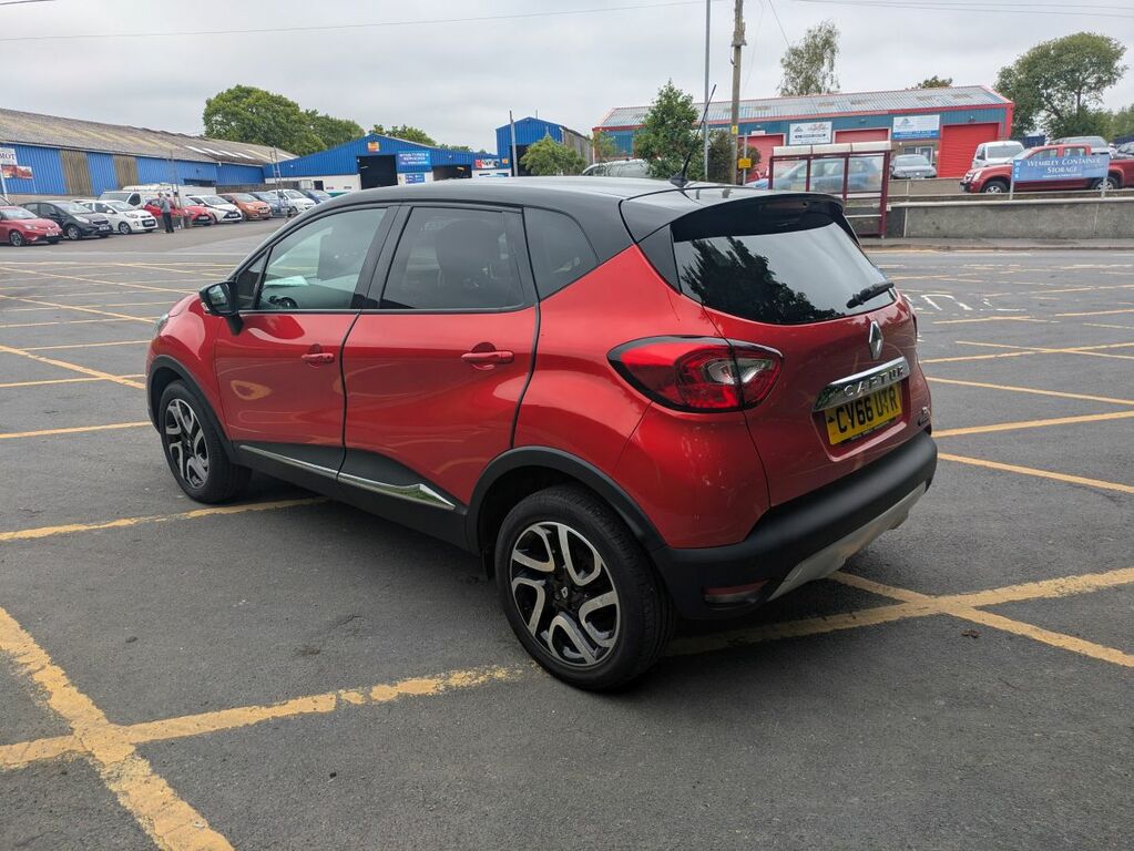 Renault Captur Signatue Nav Tce CV66UTR Red #5