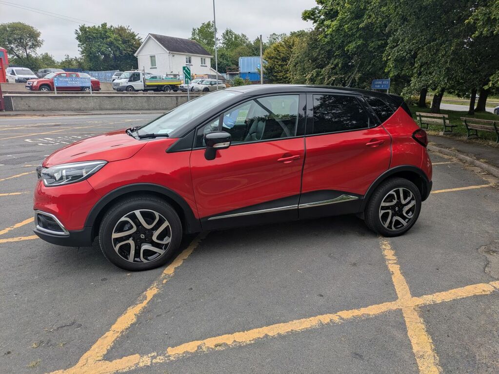Renault Captur Signatue Nav Tce CV66UTR Red #4