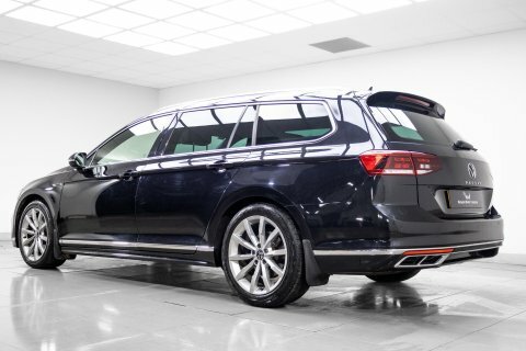 Volkswagen Passat 2.0 Tdi Evo Black #4