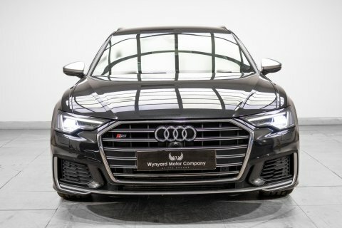Audi  Carbon Black 450Ps Red #11