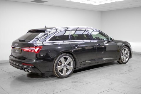 Audi  Carbon Black 450Ps Red #12
