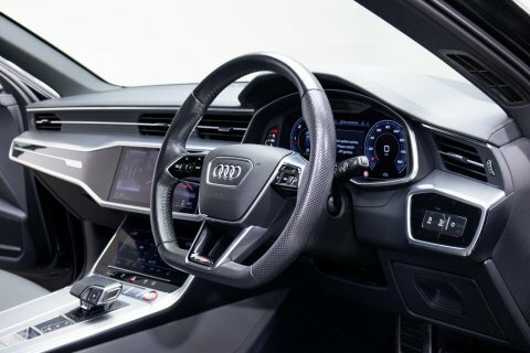 Audi  Carbon Black 450Ps Red #18