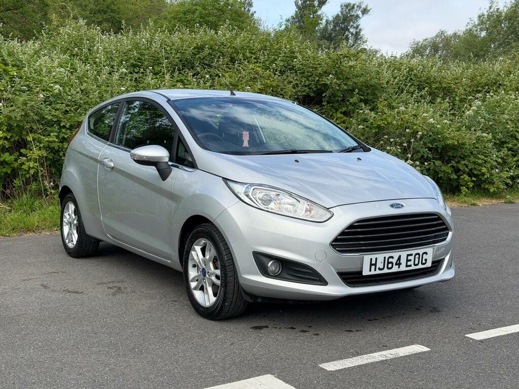 Ford Fiesta Hatchback 1.25 Zetec Euro 5 201464 Silver