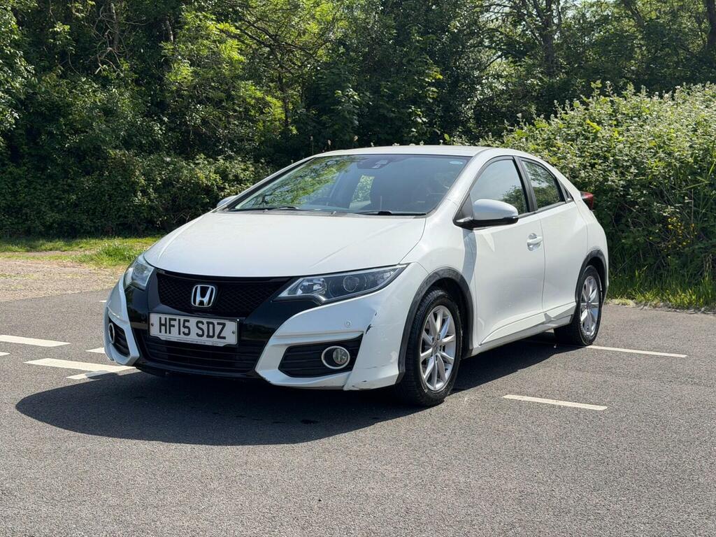 Honda Civic Hatchback 1.8 I-vtec Se Plus Euro 6 Ss 201 HF15SDZ White #3