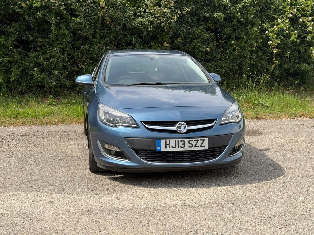 Vauxhall Astra Hatchback 1.6 16V Sri Euro 5 201313 HJ13SZZ Blue #2