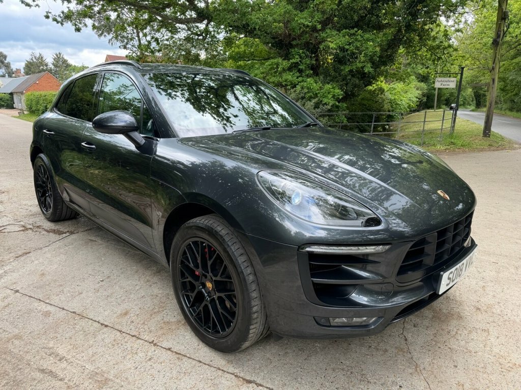 Porsche Macan 3L Gts Grey