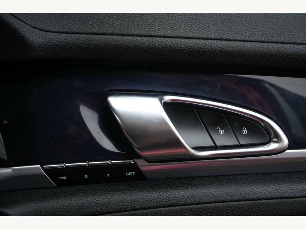 Porsche Panamera 3.0D V6 Tiptronics Euro 5 S S Red #3