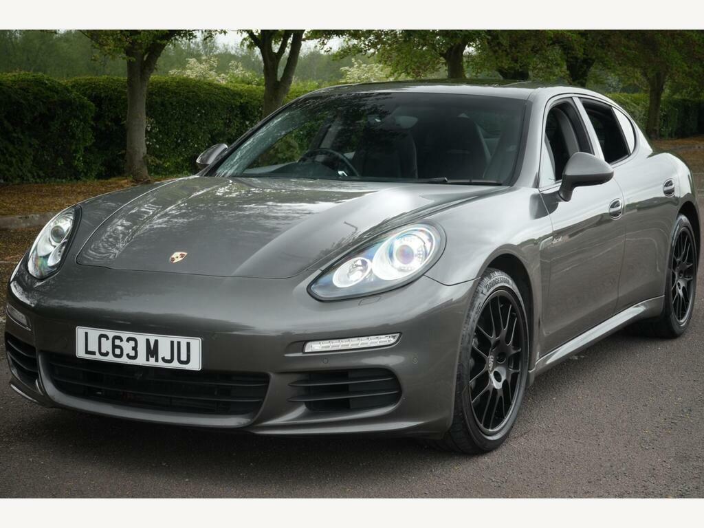 Porsche Panamera Coupe White #9