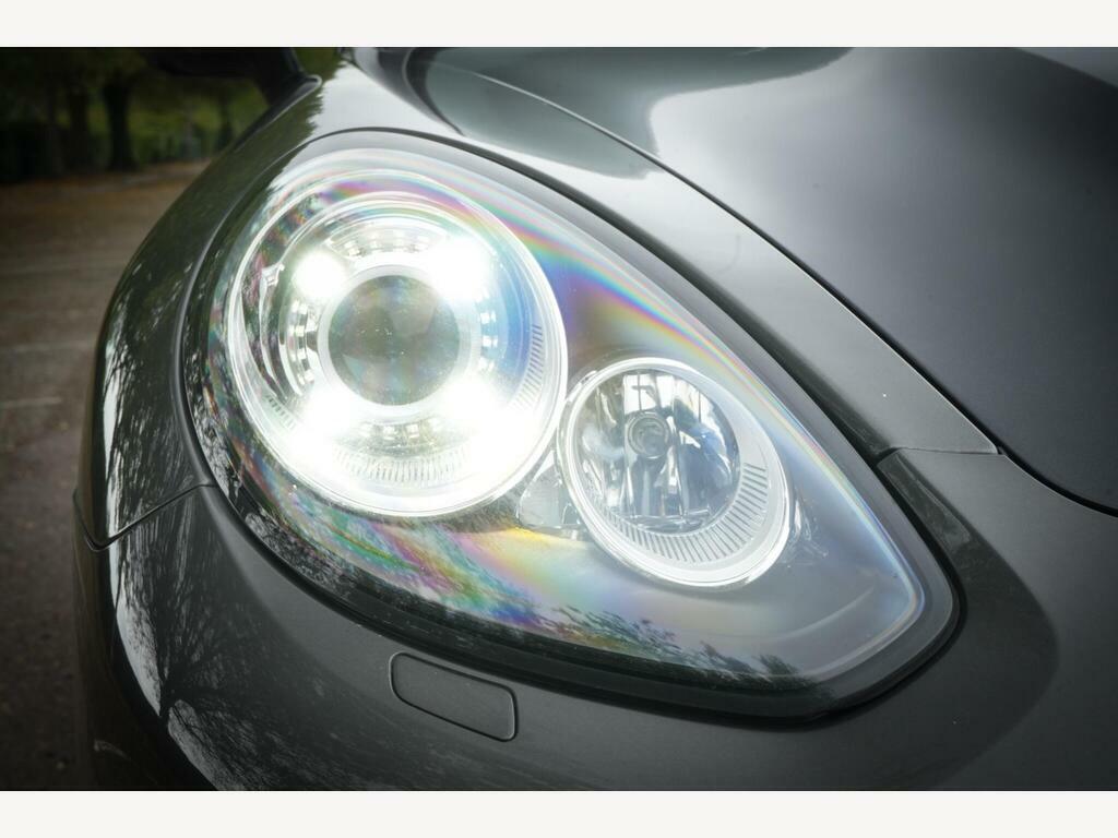 Porsche Panamera Coupe White #10