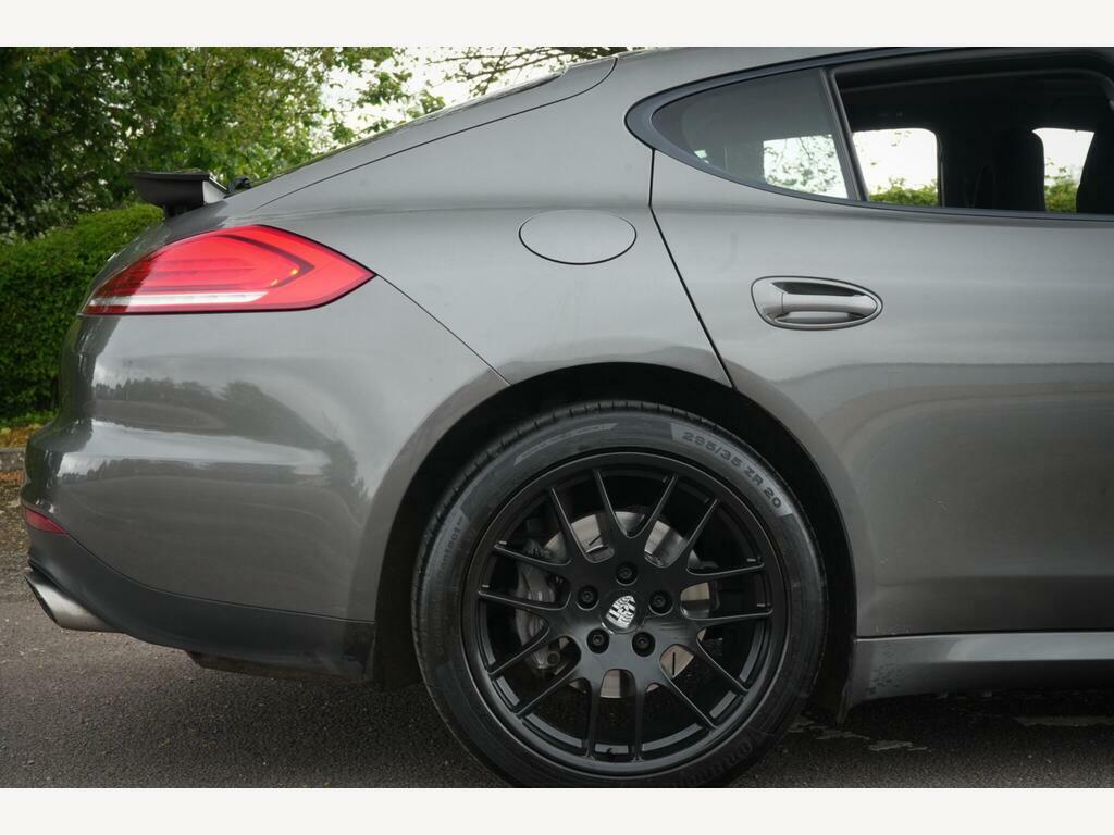 Porsche Panamera Coupe White #16